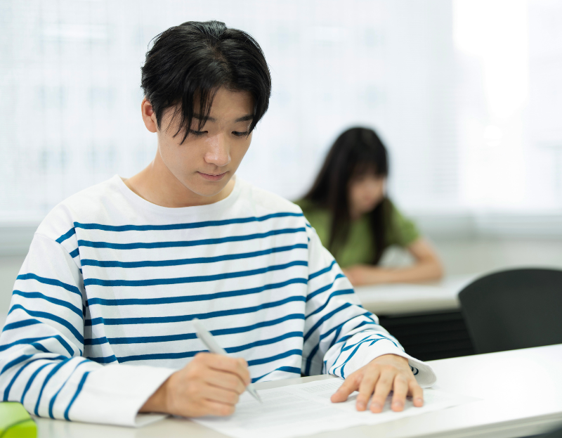 Nen-hoc-tu-vung-tieng-Han-theo-tung-cau-de-de-su-dung-khi-giao-tiep