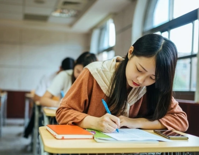 Nam-vung-cau-truc-ngu-phap-tieng-Han-giup-ban-luyen-thi-TOPIK-hieu-qua