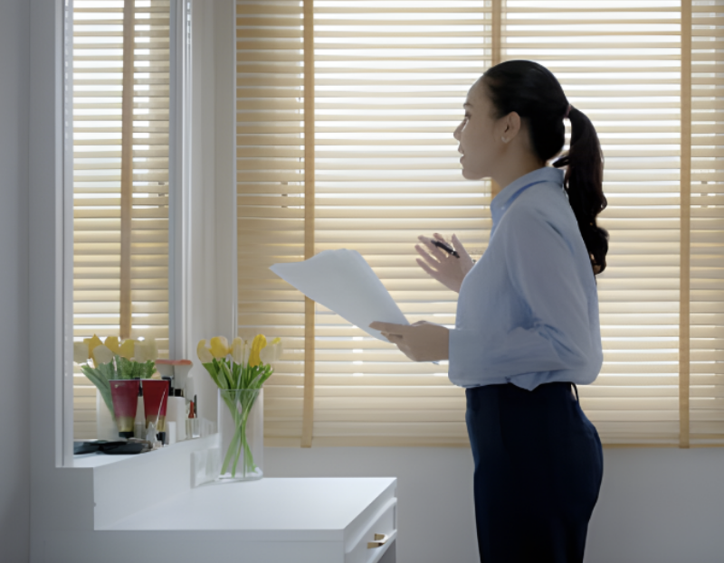 Luyen-noi-mot-minh-truoc-guong-de-cai-thien-kha-nang-tieng-Han