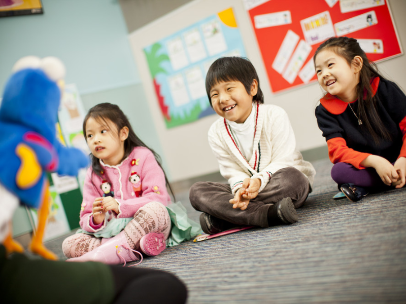 tre-em-tu-3-5-tuoi-tiep-xuc-tieng-Han-hieu-qua-qua-cac-hoạt-dong-giai-tri